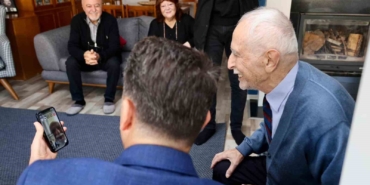 Eski Bakan Nabi Avcı’dan 88 yaşındaki okul müdürüne Öğretmenler Günü sürprizi