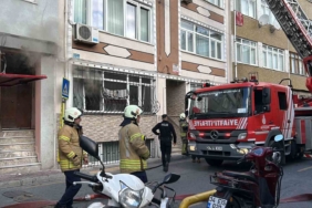 Fatih’te bir apartmanda yangın çıktı: 5 kişi mahsur kaldı