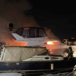 Fatih’te yangın: Balat sahilinde 18 metrelik lüks yat alev alev yandı