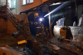 Fırında başlayan yangın evlere sıçramadan söndürüldü