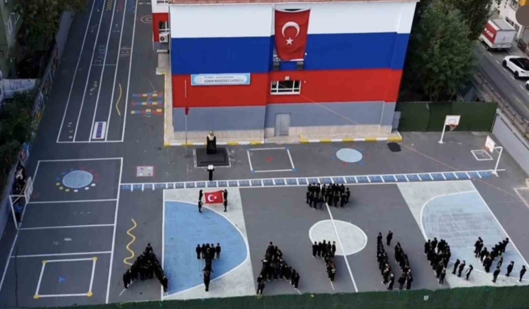Gaziosmanpaşalı öğrencilerden Atatürk koreografisi