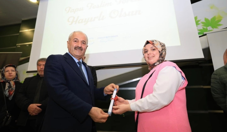 Gebze’de hak sahipleri tapularına kavuştu
