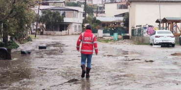 Gemlik’te sağanak taşkınına başkan müdahalesi