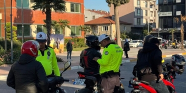 Gönen’de trafik denetimlerinde 432 bin liralık ceza kesildi