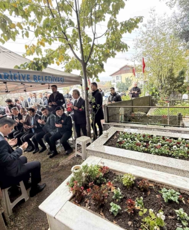 Görevi başında şehit edilen Kaymakam Safitürk, vefatının 8’inci yılında kabri başında anıldı