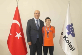İhlas Koleji öğrencisi karate şampiyonasında gümüş madalya kazandı
