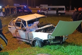 İki otomobil kafa kafaya çarpıştı: Karı koca hayatını kaybetti