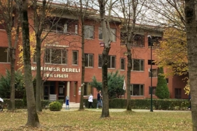 İkinci kattan düşen lise öğrencisi hayatını kaybetti