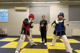 İkiz kardeşler, unutulmaya yüz tutmuş ata sporunda dünya şampiyonasına hazırlanıyorlar