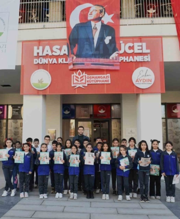 İlkokul öğrencilerinin ilk kütüphane deneyimi
