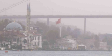 İstanbul Boğazı sise gömüldü