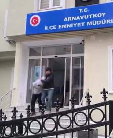 İstanbul ticari taksi sürücünü silahla tehdit eden şahıs yakalandı