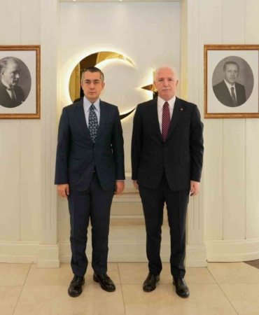 İstanbul Valisi Davut Gül, Esenyurt Belediye Başkan Vekili Can Aksoy’u ziyaret etti