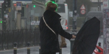 İstanbul’da etkili olan yağış vatandaşlara zor anlar yaşattı