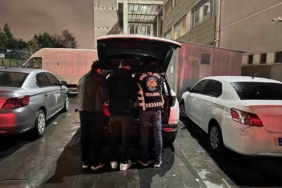 İstanbul’da motosiklet ile manevra yapıp diğer sürücülerin önlerine kıran motosikletli sürücüler yakalandı