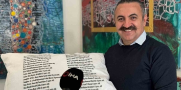 İstanbul’da ressamdan anlamlı proje: Savaşta yaşamını yitiren çocukların isimleri yastıklarda yaşatılıyor