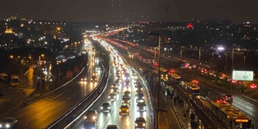 İstanbul’da yağışla birlikte trafik yoğunluğu yüzde 90’a yaklaştı