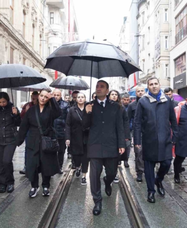 İstiklal Caddesi Atatürk’ün sesi ile yankılandı