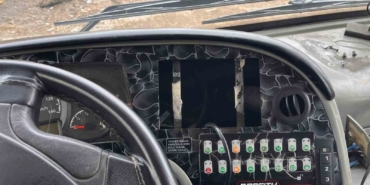 Kağıthane’de İETT otobüsünü çaldılar, parçalarken yakalandılar: O anlar kamerada