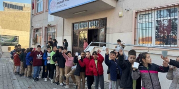 Karacabey Belediyesi’nden eğitime ve çevreye destek