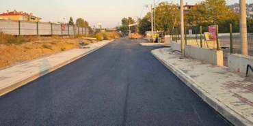 Karamürsel’in yeni otogarına asfalt serildi