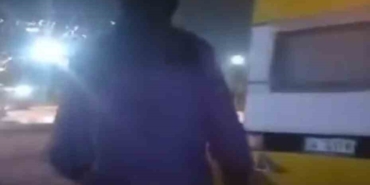 Karavana giren hırsızı suçüstü yakaladı, kayda aldı