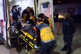 Kazada yerde sürüklenen sürücü başka otomobilin altına girdi