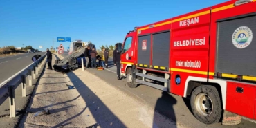 Kazaya bakmak için yavaşlayan ticari araca otomobil çarptı: 1 yaralı