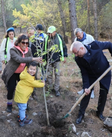 Kazdağları’nda Atatürk’ün anısına fidanlar toprakla buluştu