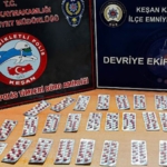 Keşan’da polisin durdurduğu şüphelinin üzerinden 443 sentetik ecza ele geçirildi
