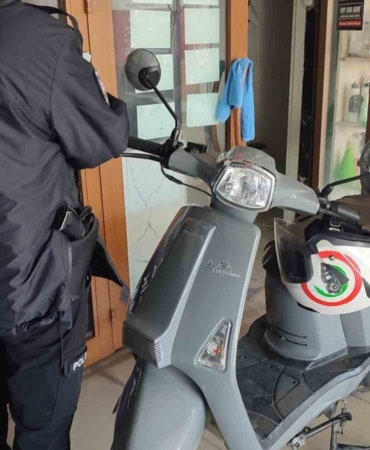 Keşan’daki kazada sürücü kask sayesinde kazayı hafif sıyrıklarla atlattı