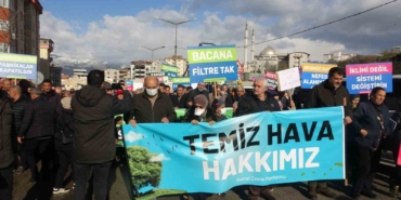 Koca bir ilçe ayaklandı, “Kirli havada solumak istemiyoruz”