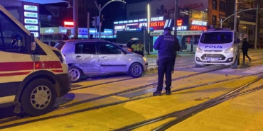 Kocaeli’de 2 araç kazaya karıştı: 1 yaralı