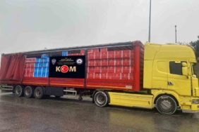 Kocaeli’de 9 milyon 580 bin dal bandrolsüz makaron ele geçirildi