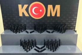Kocaeli’de 98 tabanca sürgü takımı ele geçirildi
