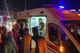 Kocaeli’de iki araç trafik ışıklarında çarpıştı: 1 yaralı