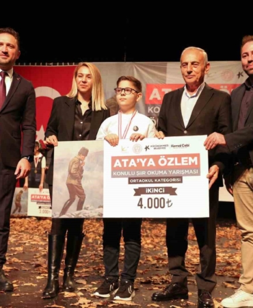 Küçükçekmece Belediyesinin  ‘Ata’ya Özlem’ konulu şiir okuma yarışmasının ödül töreni düzenlendi