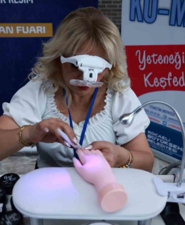 Kursiyerler fuarda yeteneklerini sergiledi
