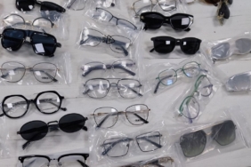 Lambalar arasında gizlenen 214 bin 760 gözlük ve aksesuar yakalandı