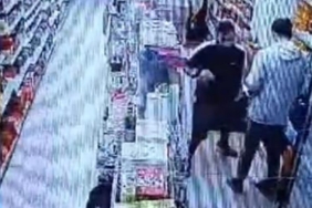 Markette uyuşturucu alışverişi kameralara takıldı