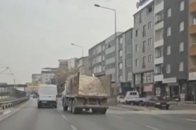 Moloz yüklü tehlike saçan kamyon sürücüsüne ceza yağdı