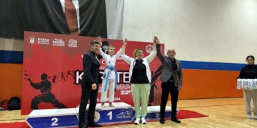 Mudanyalı minik karatecilerin ilk başarıları mutlu etti