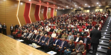 Mustafa Varank: "Maaşlı bir iş tercih edeceğinize girişimci olmanızı öneriyorum"