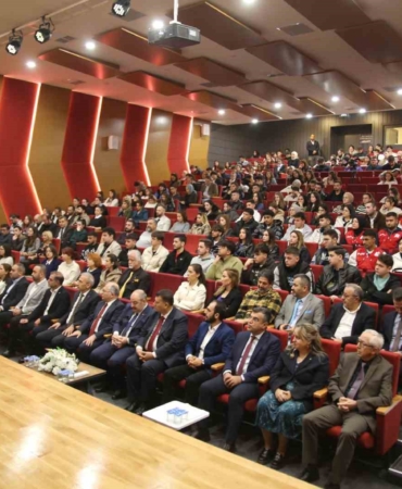 Mustafa Varank: "Maaşlı bir iş tercih edeceğinize girişimci olmanızı öneriyorum"