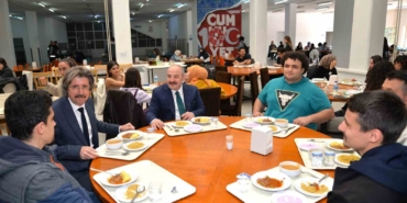 Mustafa Varank: "Türkiye’nin ve dünyanın geleceğinde nitelikli, becerikli kişiler söz sahibi olacak"