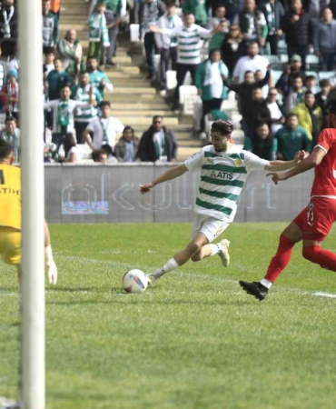 Nesine 3. Lig: Bursaspor: 4 - Kuşadasıspor: 1