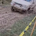 Offroad parkurunda ilginç anlar