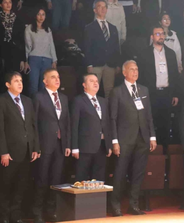 Örgütlerin Yönetimi Uluslararası Kongresi’nde ‘mali disiplin’ mesajı
