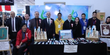 Özel bireylerden kitap günlerine özel çalışma