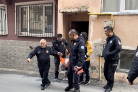 (Özel) Evde 5 gündür mahsur kalan yaşlı çiftin yardımına ekipler yetişti